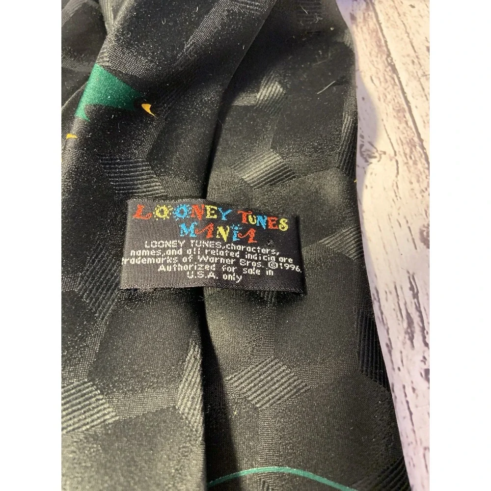Looney Tunes Christmas Tie Mens Necktie Tasmanian‎ Devil Daffy Duck 1996 Vintage
